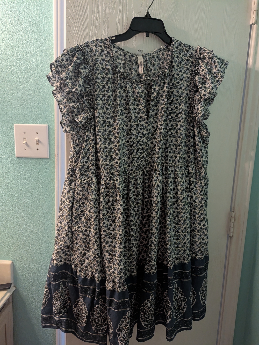 torrid navy and white floral midi dress with ruffle sleeves